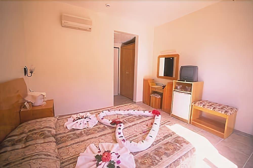 Carmina Hotel Oludeniz Exterior foto